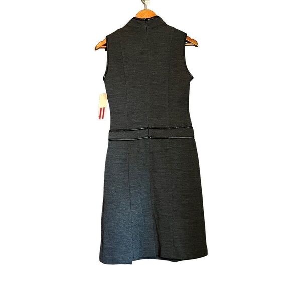 Elegant Sleeveless Gray Dress - Picture 12 of 14